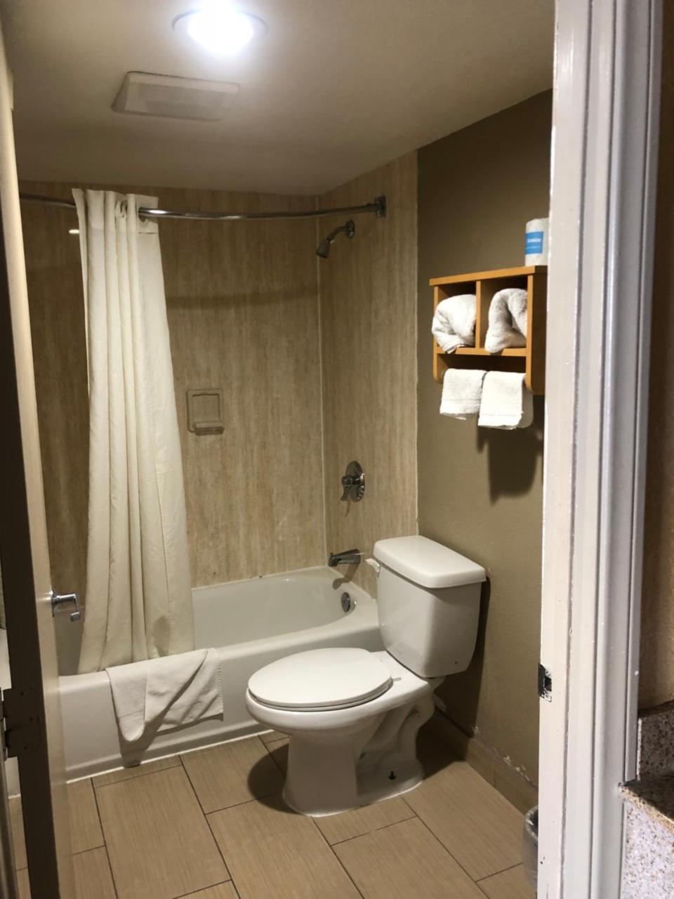 Motel Northgate 2*